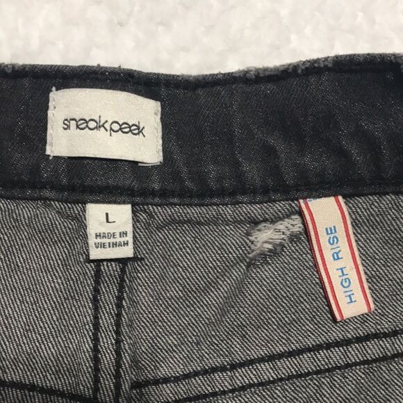 Sneak Peek Black Denim Jean High Rise Shorts Destroyed Front Pockets Size Large - Picture 6 of 12